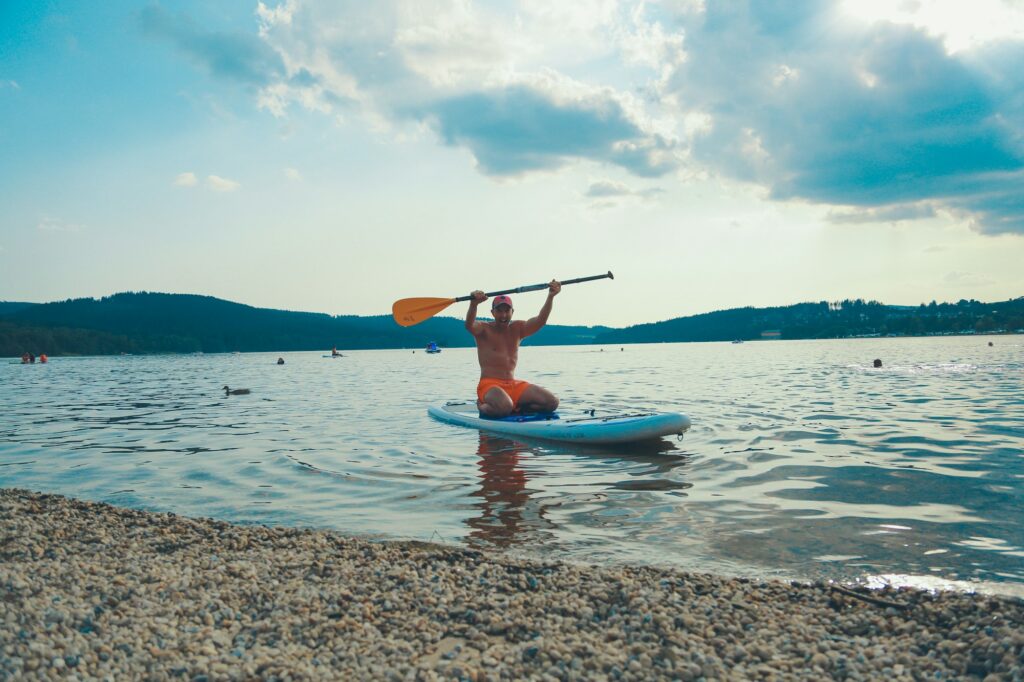 learn to paddleboard